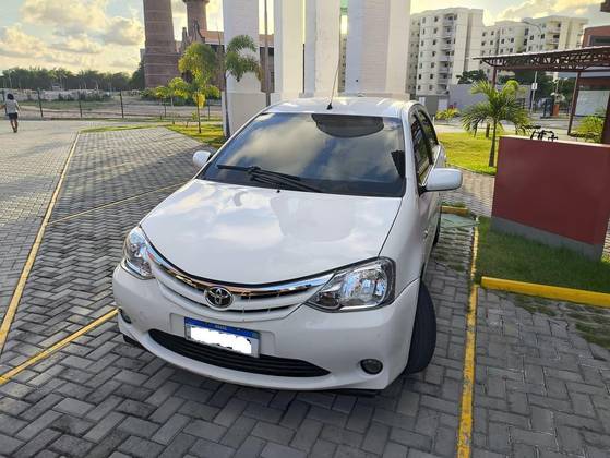 TOYOTA ETIOS 1.5 XLS 16V FLEX 4P MANUAL TOYOTA ETIOS 1.5 XLS 16V FLEX 4P MANUAL